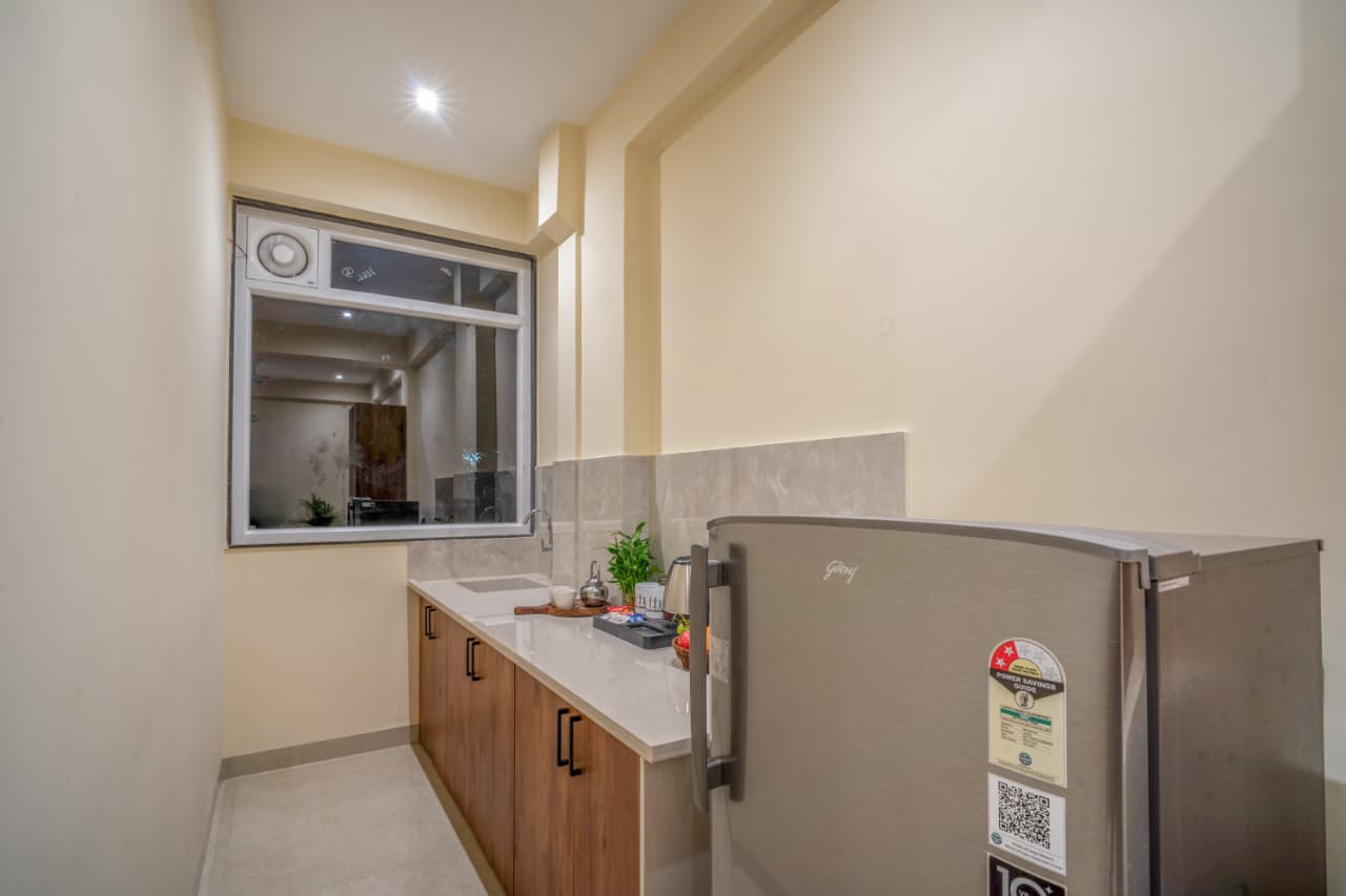 Benchmark 1 BHK Apartment — photo 4