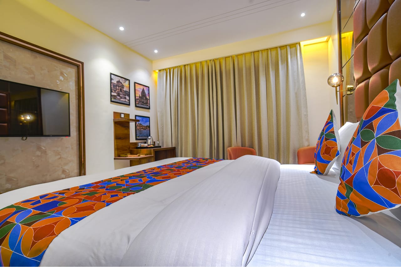Suite Room with Bathtub — photo 2